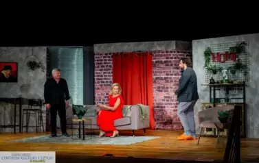 Spektakl komediowy "Wesoły wdowiec" w wykonaniu Teatru TeTaTeT