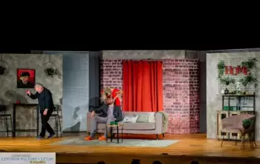 Spektakl komediowy "Wesoły wdowiec" w wykonaniu Teatru TeTaTeT