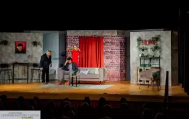 Spektakl komediowy "Wesoły wdowiec" w wykonaniu Teatru TeTaTeT