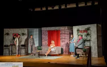 Spektakl komediowy "Wesoły wdowiec" w wykonaniu Teatru TeTaTeT