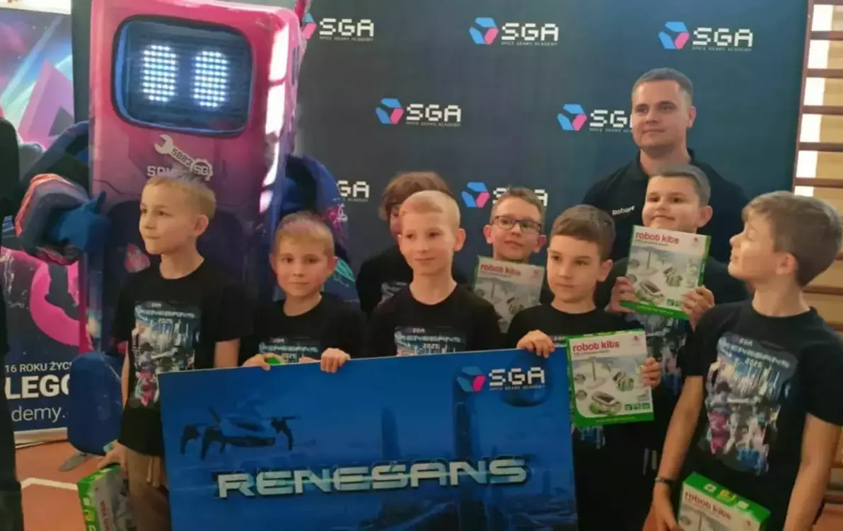 Zdjęcie do Pierwsze sukcesy robotyk&oacute;w z Połańca 