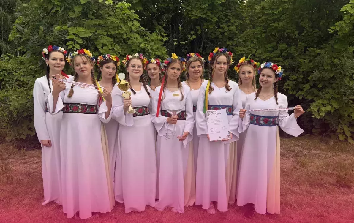 Zdjęcie do Zesp&oacute;ł "Sidus" zwyciężył podczas VIII Przeglądu Zespoł&oacute;w Folklorystycznych 