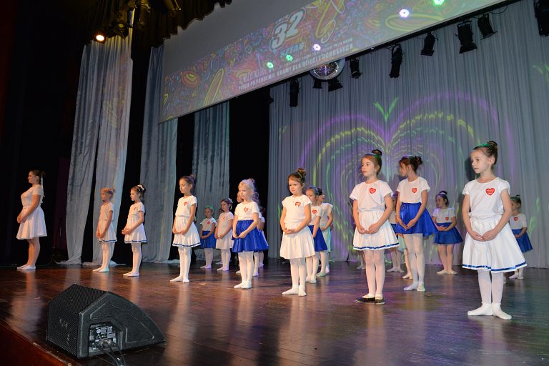 Podczas koncertu finałowego zaprezentowały się również dziewczynki z formacji "Małe formy taneczne"