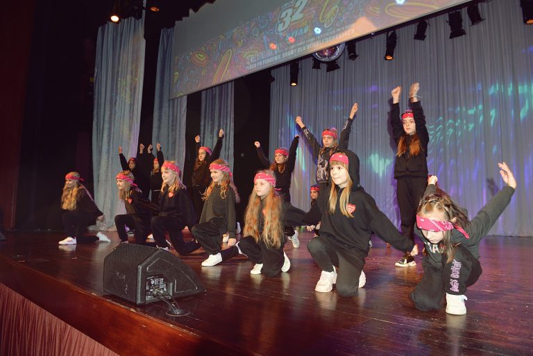 Podczas koncertu finałowego zaprezentowały się również dziewczynki z tańcem w stylu hip-hop