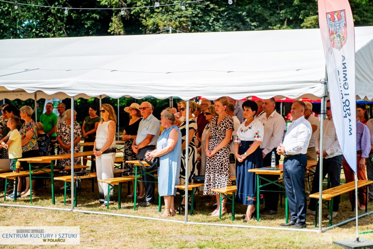 Na mszę przybyło wielu wiernych